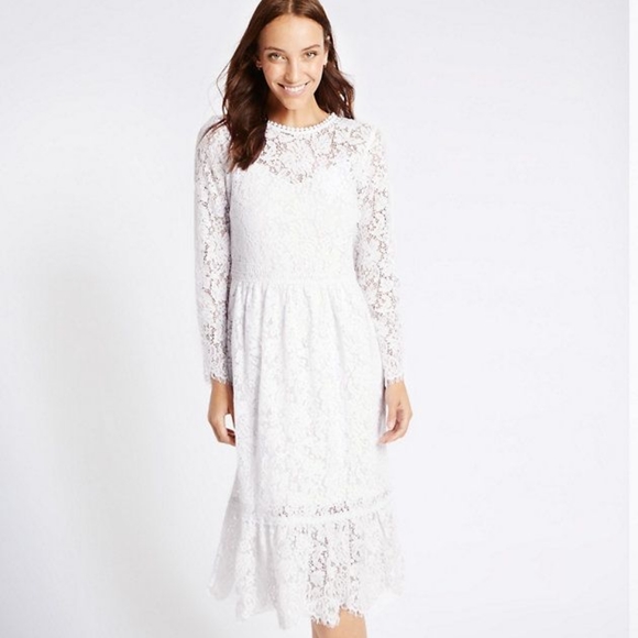 Elegant White Lace Midi Dress - Picture 3 of 12